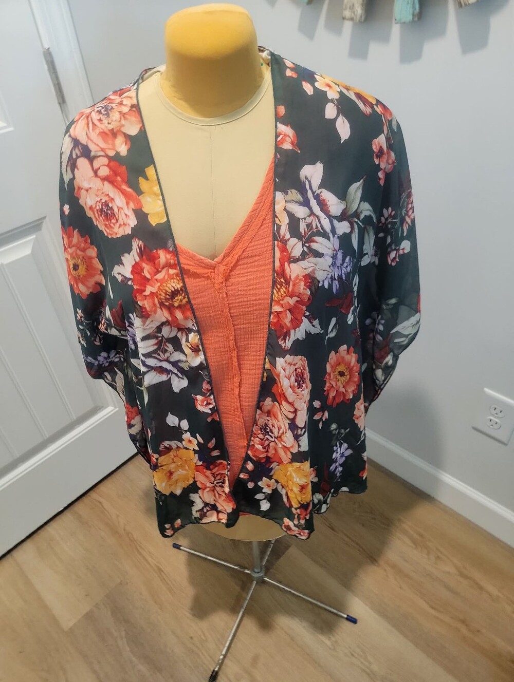 Emory Park Plus Size 3X Dark Green Floral Kimono and Wonderly 2X Orange Top NWT